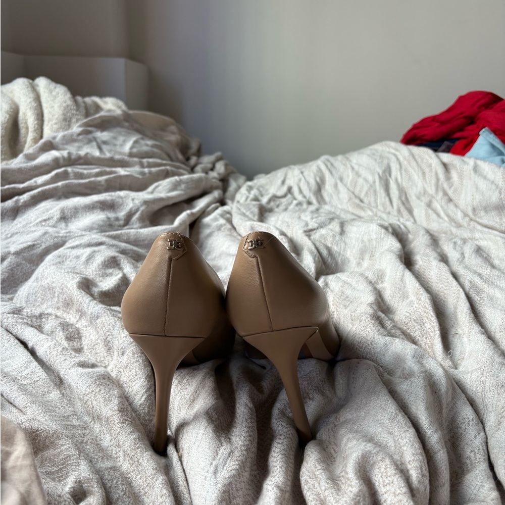 Sam Edelman Women's Beige Heels - Picture 2 of 3